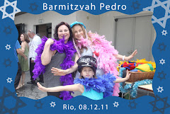 Fotos do evento Pedro - 08.12.11. Foto numero 46 da Social Click Fotografia Digital, do Rio de Janeiro, RJ, que faz fotos divertidas, fotos malucas, fotos com fantasias, fotos na hora, fotografia maluca, fotografia divertida com molduras personalizadas. fotos divertidas malucas foto maluca animadas animado rj rio de janeiro divertida fantasia animada festas 15 anos para casamento fotógrafo fotografias