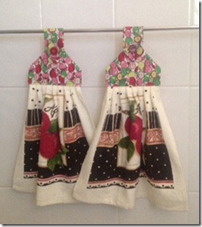 Hand Towel Hangers - Apples