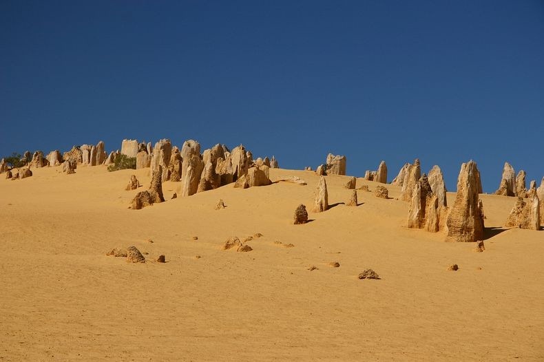 pinnacles-desert-4