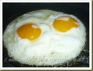 Uova al tegamino con sale al cren (2)