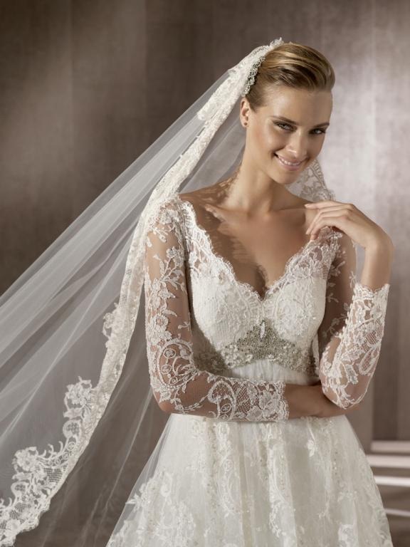 [wedding-dress-manuel-mota-2012-bridal-gowns-eclipse-sleeves%255B3%255D.jpg]