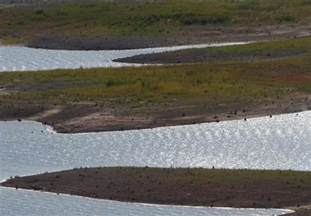 A general view of Lake Travis as water recedes during a drought in Austin, Texas, 10 September 2011. Joshua Lott / Reuters