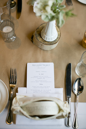Perfectly laid place settings with menus by East Six Perfectly laid place settings with menus by East Six