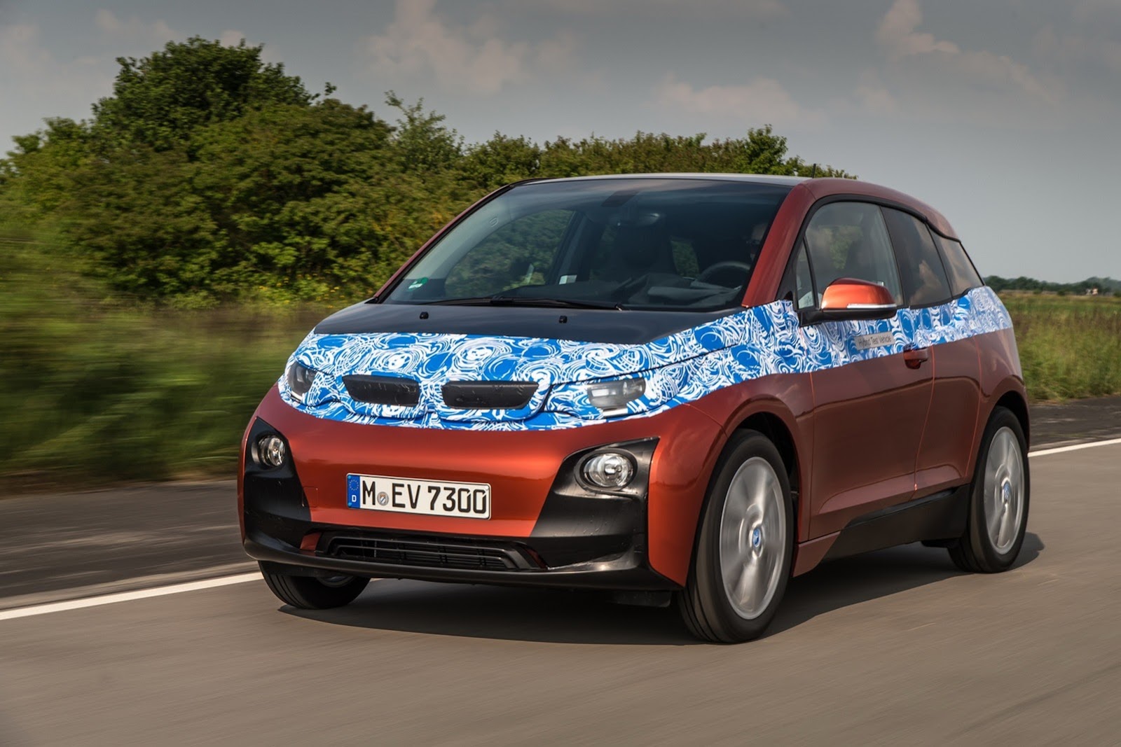2014-BMW-i3-12%25255B2%25255D.jpg