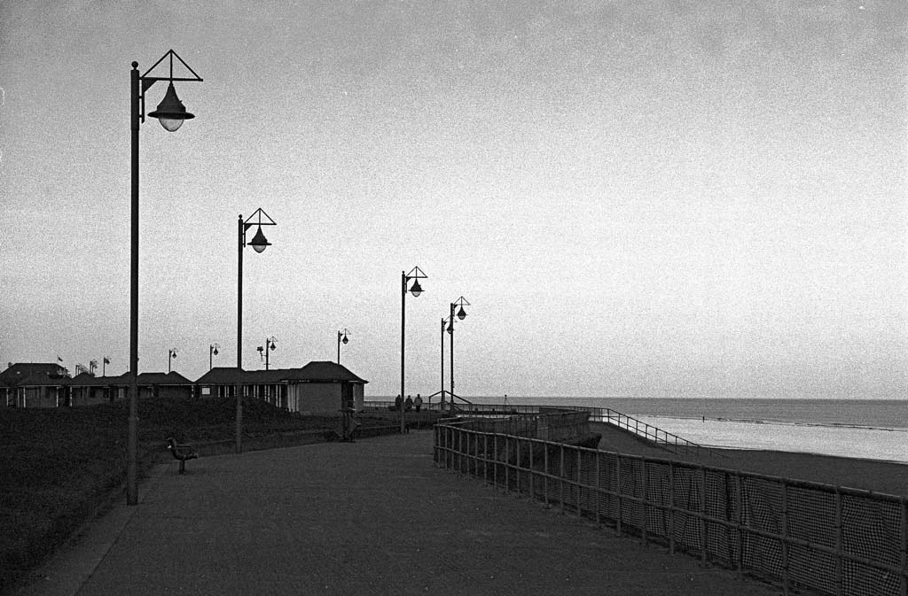 [Winter-Beach-Promenade%255B5%255D.jpg]