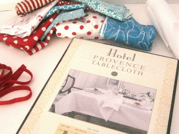 [bunting%2520tablecloth%2520supplies%255B3%255D.jpg]