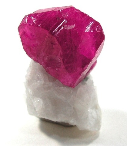 [Minerals-Tumblr---Ruby9.jpg]