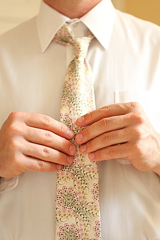 I wanted Josh to have something handmade to wear, so I worked with Anabela of Fieldguided (fieldguided.blogspot.com). I sent her Liberty of London fabric and she made two ties for him. I wanted Josh to have something handmade to wear, so I worked with Anabela of Fieldguided (fieldguided.blogspot.com). I sent her Liberty of London fabric and she made two ties for him.