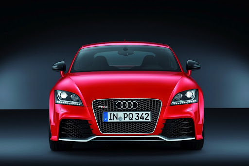 2013-Audi-TT-RS-Plus-05.jpg