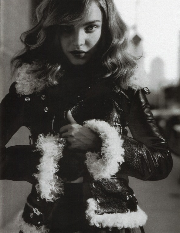 [elle-france-special-mode-2004-natalia-vodianova-3%255B5%255D.jpg]