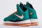 Gallery: Nike LeBron X Miami Setting or Dolphins if you Like nike lebron 10 gr miami dolphins 5 07 Gallery: Nike LeBron X Miami Setting or Dolphins if you Like