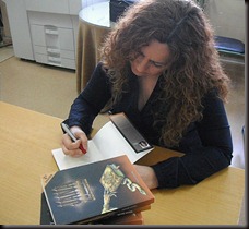 firmando libros