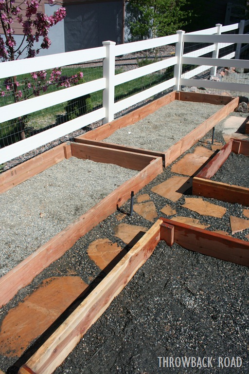 [Raised%2520Garden%2520Spring%25202012%2520008%255B5%255D.jpg]
