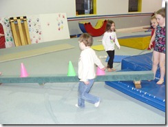 2011-12-21 Caelun at gymnastics 011