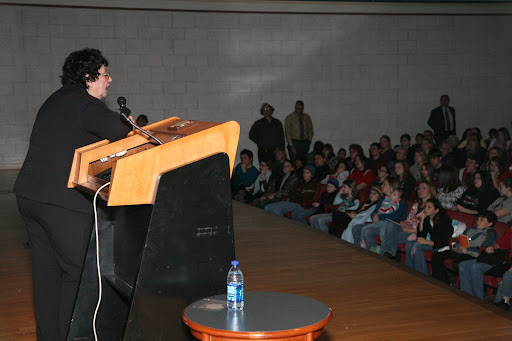 Ms. Auerbacher spoke to an overflowing crowd of all ages at Drury University Thursday. (Photo credit: Jim Mayfield, Drury University)