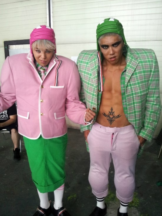 G-Dragon - Crayon - 2012 - Backstage - 02.jpg
