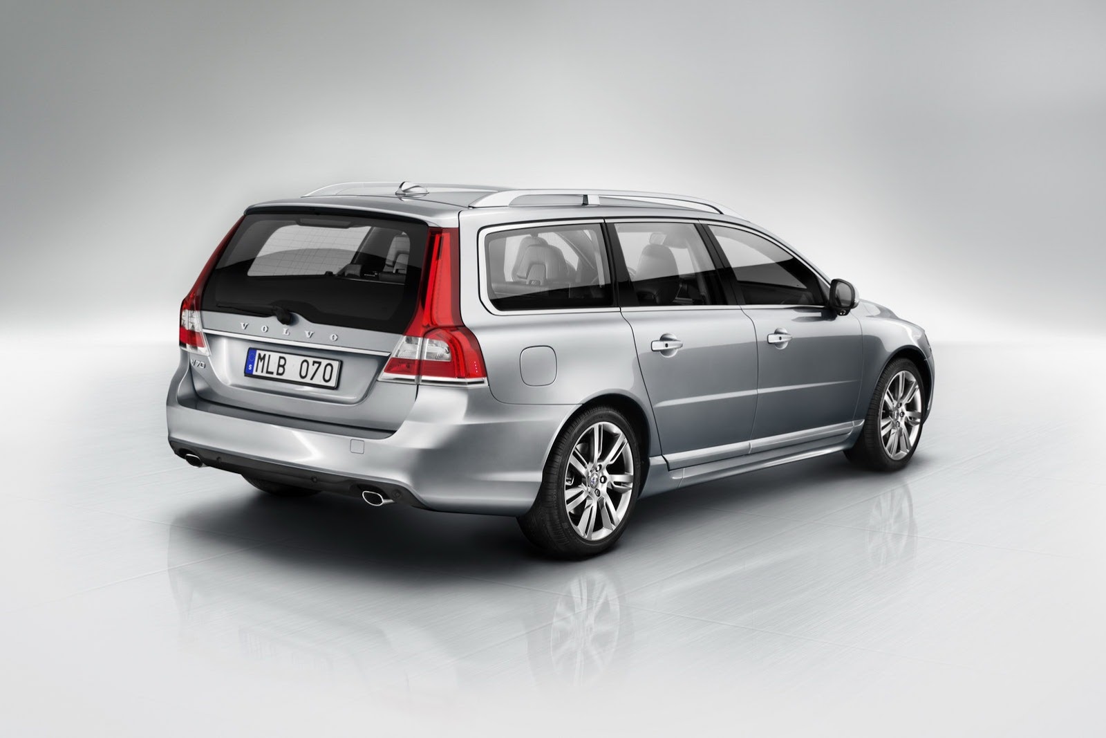 [2014-Volvo-S80-V70-XC70-13%255B2%255D.jpg]