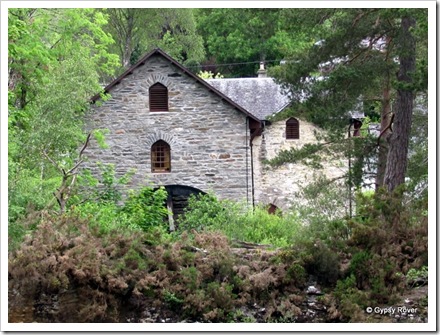 The old mill in Killin, complete with a restored water wheel, now an Information centre.