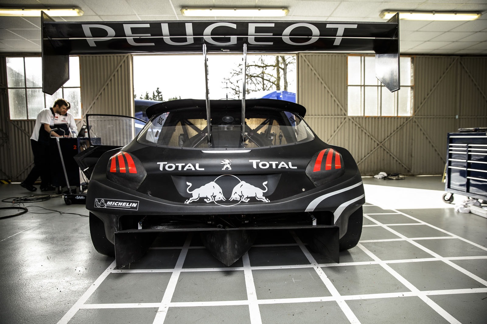 [Peugeot-208-T16-Pikes-Peak-19%255B3%255D.jpg]