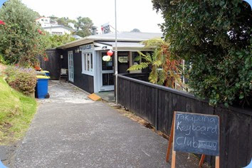 The Piha RSA entrance. Photo courtesy of Dennis Lyons