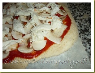 Pizza semintegrale di farro ai funghi (5)