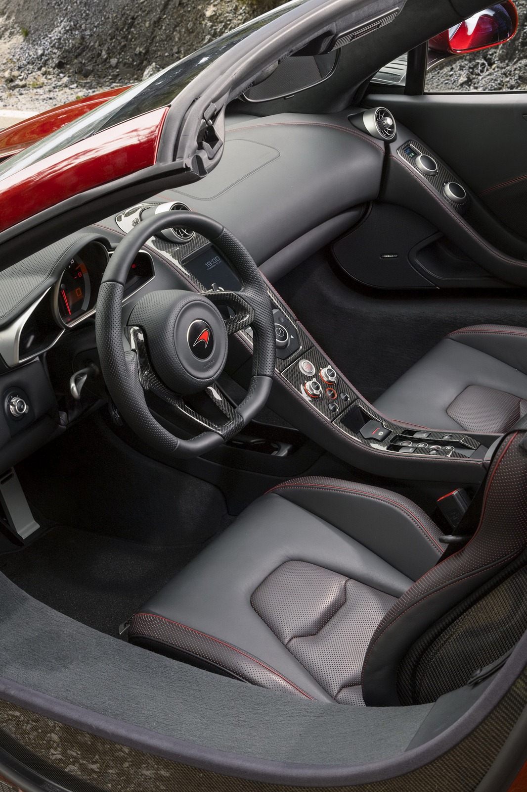 McLaren-MP4-12C-Spider-17[2].jpg