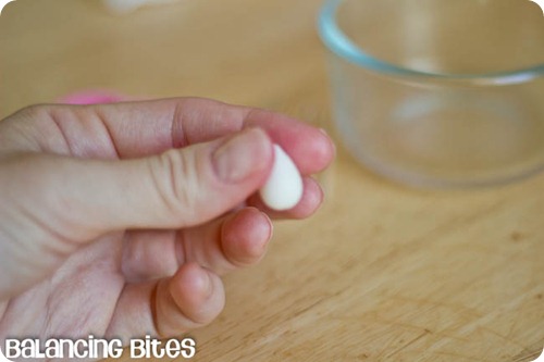 How to make small gumpaste roses (13)