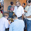 Foto tirada no dia 12 de julho de 2007 por ocasião do lançamento dos livros intitulados Formas de Linhas Espectrais em Gases Neutros, Plasmas Densos e Estabilidade Quiral (Autores: Bassalo e Mauro Sérgio Dorsa Cattani) e Ética e Atividade Científica (Autores: Robson Fernandes de Farias, Bassalo e José Edison Ferreira), ocorrido no Salão do Livro Universitário na 59a. Reunião da Sociedade Brasileira para o Progresso da Ciência (SBPC), no Hangar de Convenções do Estado do Pará. Em primeiro plano e da esquerda para a direita: Edison, Keyla Cristina Farias, Bassalo, n.i., Robson, Jorge Everaldo, Daniel Gemaque da Silva, n.i., Vitor Façanha, n.i.
