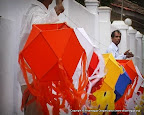 Hanging Pahan Koodu (lanterns)