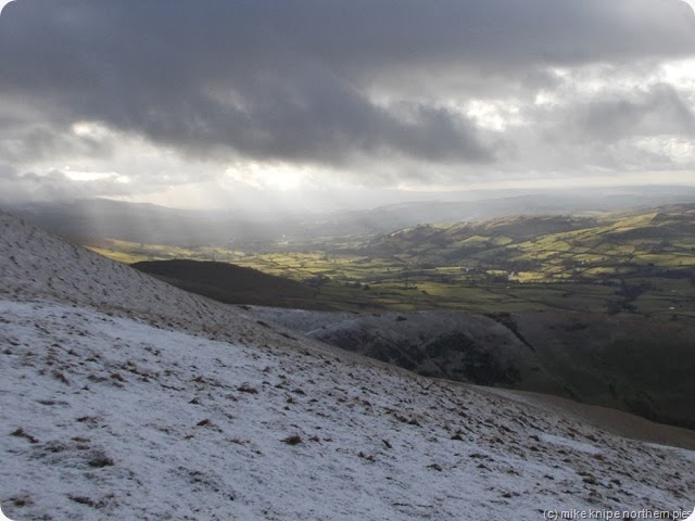 climbing up fell head