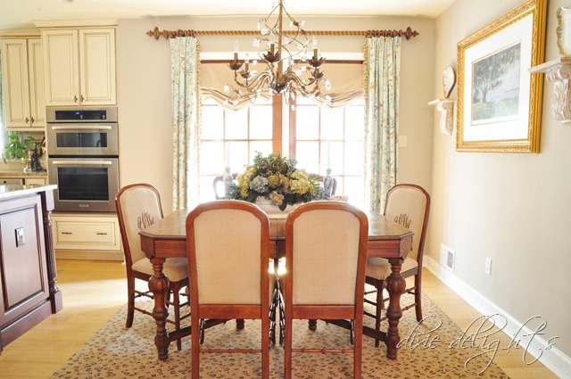 [July%25202012%2520145%2520copy%255B2%255D.jpg&description=Home Tours: Beautiful Southern Home')]