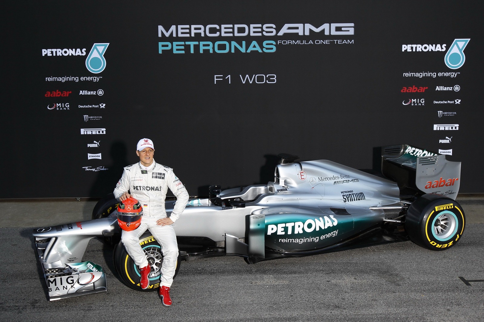 [F1-2012-Mercedes-GP-W03-1%255B3%255D.jpg]