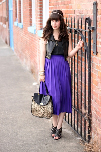 [forever-21-bag-black-bcbg-heels-deep-purple-vintage-skirt-black-forever-21_400%255B3%255D.jpg]