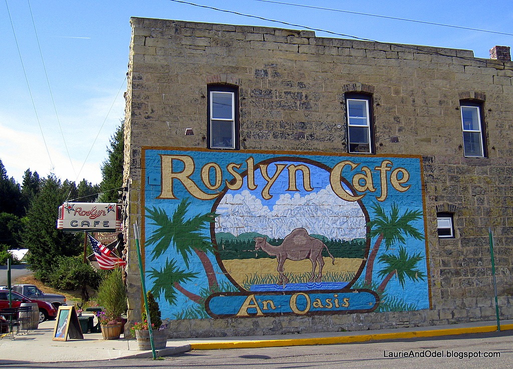[Roslyn-Cafe3.jpg]