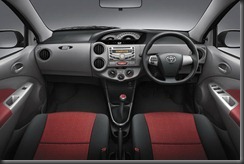 toyota-etios-2011-interior