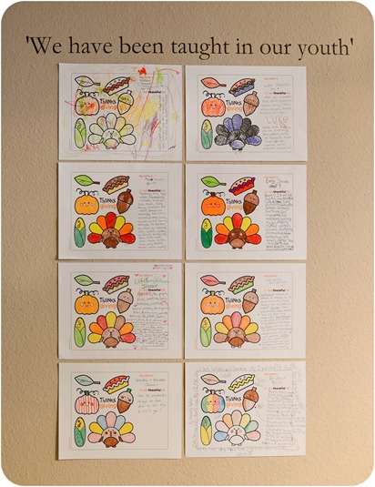 [Thanksgiving-papers211.jpg]