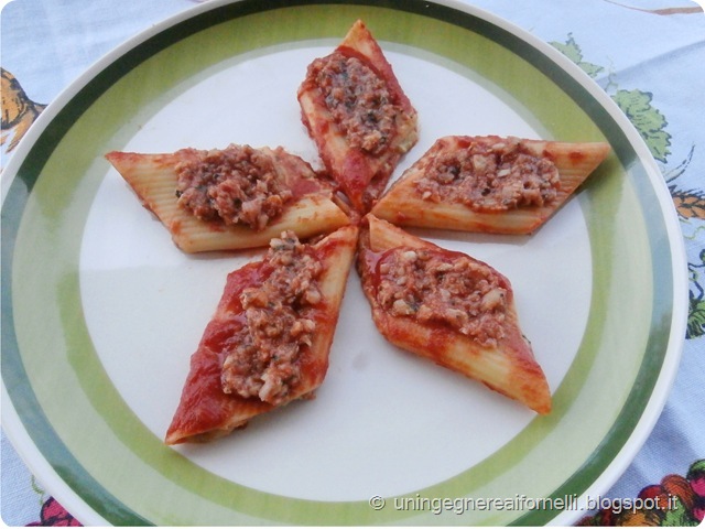 pennoni ripieni ragu merluzzo feta zucchine basilico pennoni ripieni ragu merluzzo feta zucchine basilico
