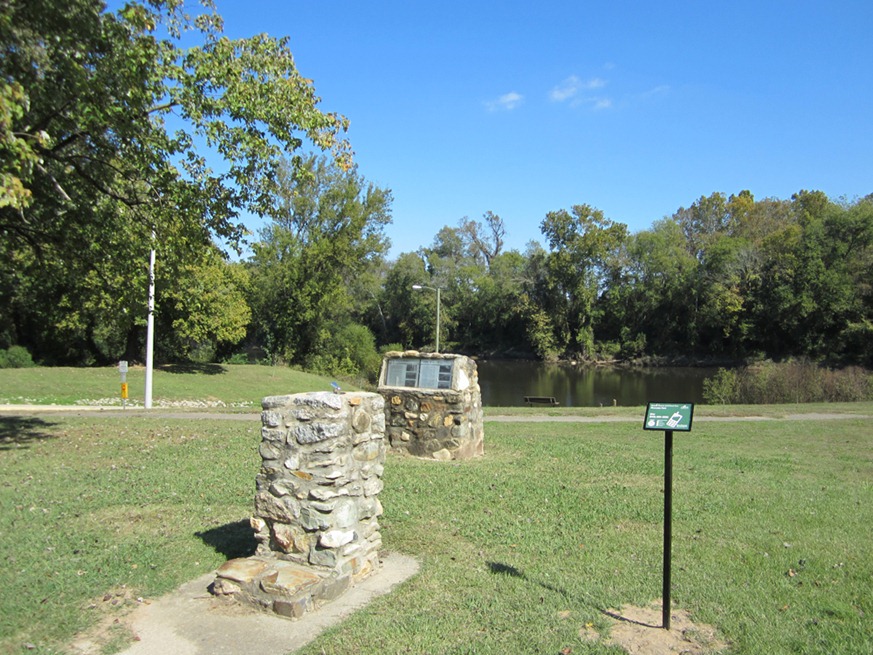 [07%2520river%2520sign%255B3%255D.jpg]