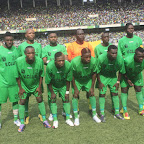 L'équipe de l'AS V Club de Kinshasa lors du match contre le Coton sport du Cameroune. Radio Okapi / Photo John Bompengo