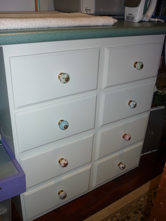 [chest-of-drawers5.jpg]