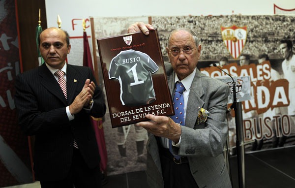 [BUSTO%2520DORSAL%2520LEYENDA%255B4%255D.jpg]