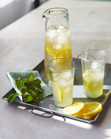 Serve mint tea three ways Serve mint tea three ways