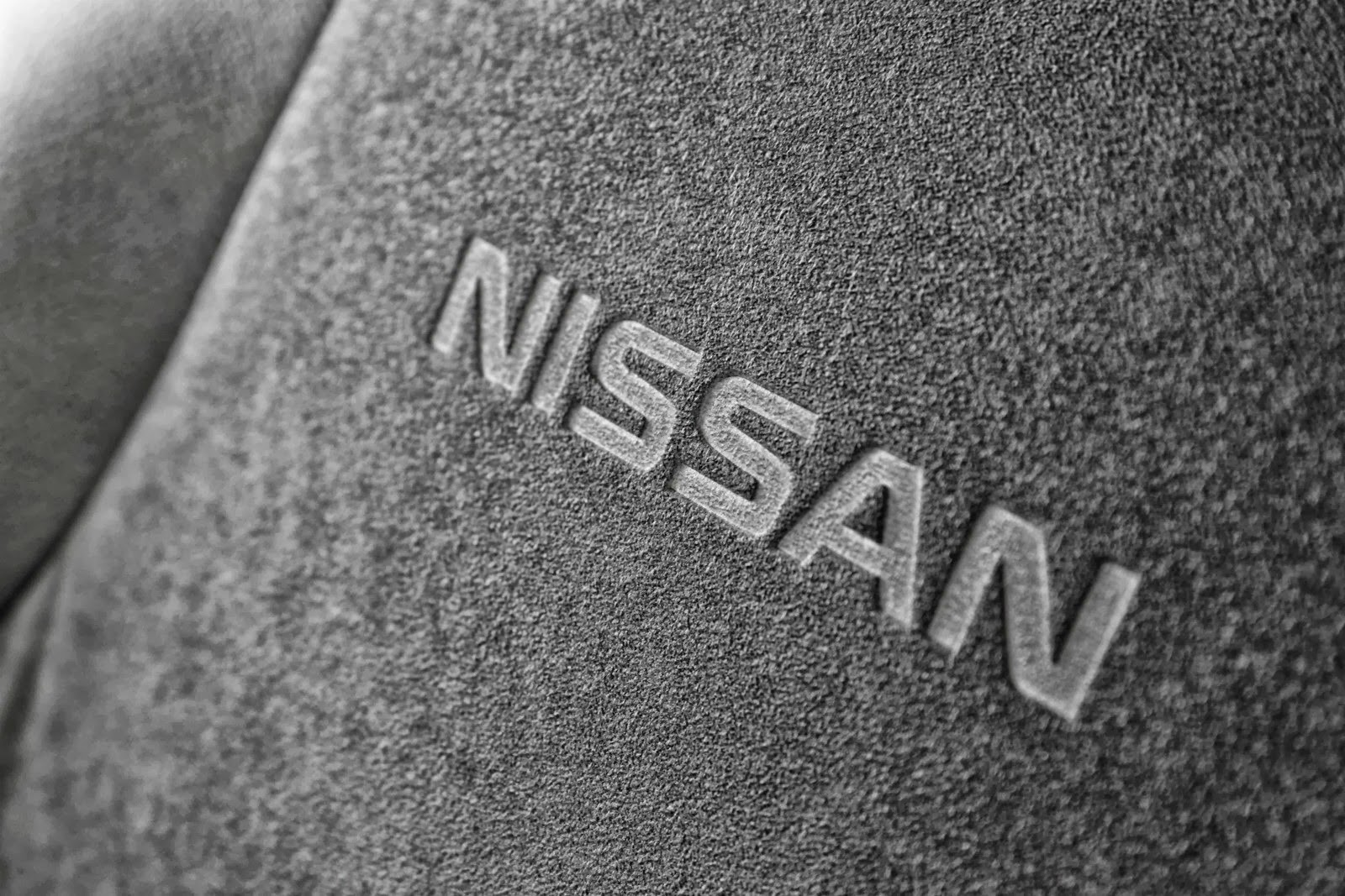 [Nissan-Navara-LE-SV-7%255B2%255D.jpg]