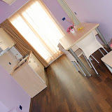 Cucina-soggiorno con divano-letto / Kitchen-living room with sofa bed