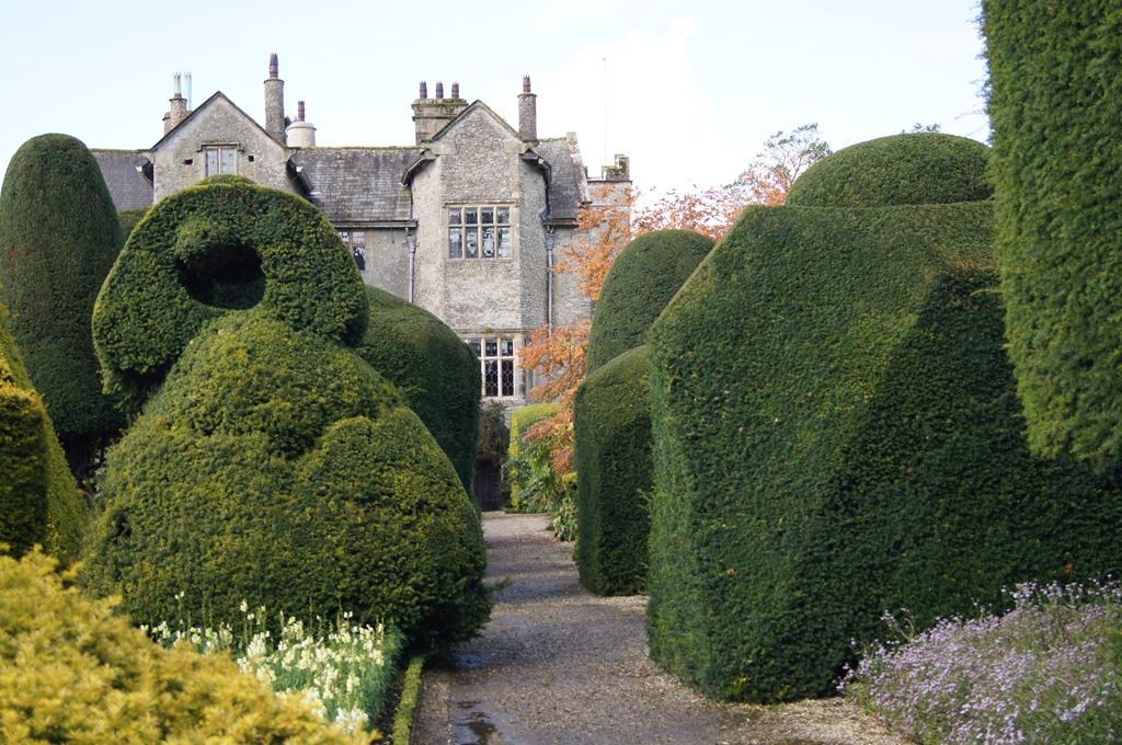 [levens-hall-topiary-and-hall-33.jpg]