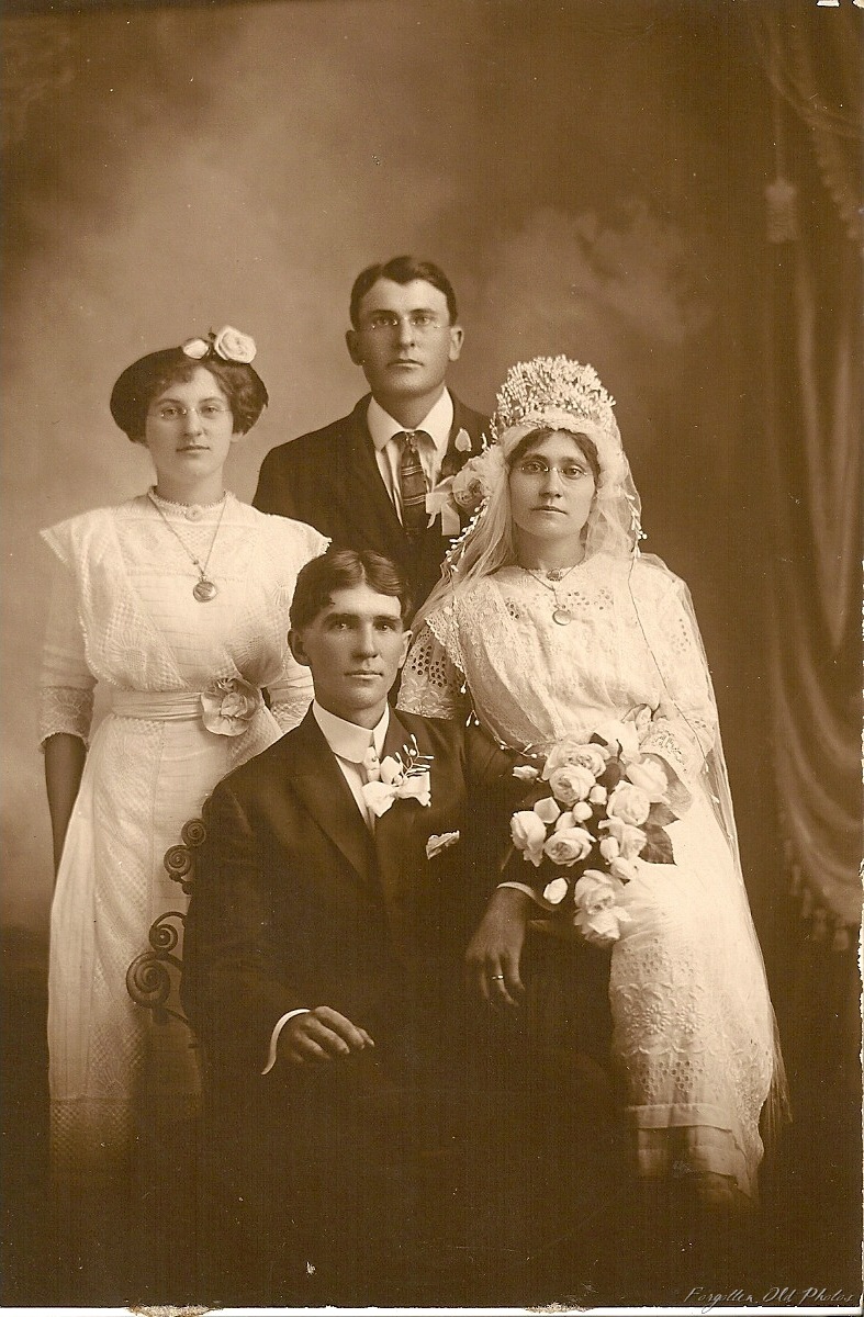[Wedding%2520PR%2520%25201914%2520I%2520think%2520Garage%2520sale%255B7%255D.jpg]