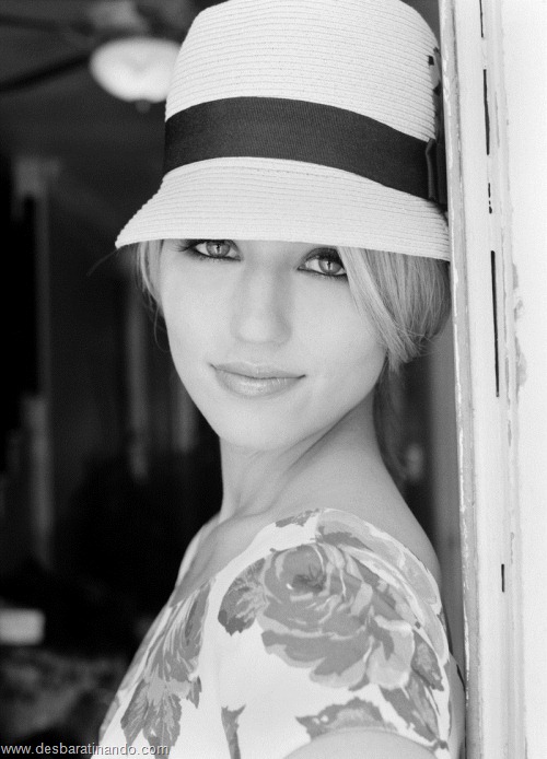 Dianna agron glee desbaratinando linda sensual sexy sedutora linda  (57)