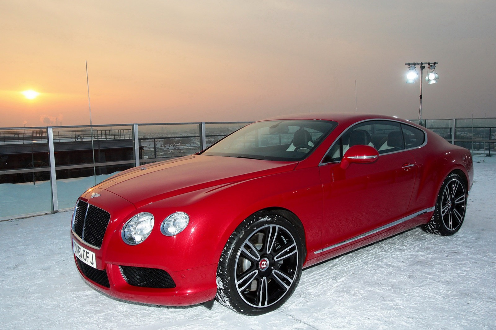 [Bentley-Continental-GT-Helicopter-2%255B5%255D.jpg]