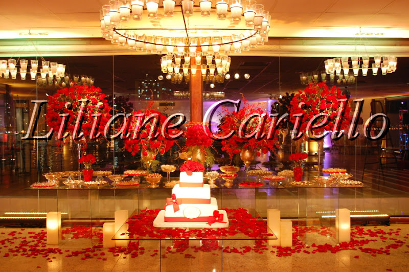 Fotos de Bodas de Ouro Mucia e Humberto no Real Astoria. Foto numero 08 da cerimonialista Liliane Cariello, do Rio de Janeiro, RJ, que faz cerimonial de casamentos, cerimonial de eventos, cerimonial de festas, cerimonial de 15 anos, cerimonial de bodas, cerimonial de eventos sociais, cerimonial de aniversários, decoração de casamento, decoração de festas de 15 anos, decoração de eventos sociais, decoração de aniversários, buffet de casamento, buffet de 15 anos, buffet festas, buffet eventos e assessoria cerimonial. cerimonial casamento cerimonialista eventos casamentos rio festa buffet 15 anos niteroi festas de janeiro rj fotos bolos evangelico aniversário decoração d