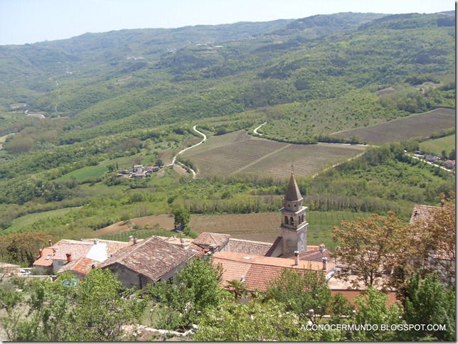 35-Motovun-Vista de las montañas desde el pueblo-SDC14636